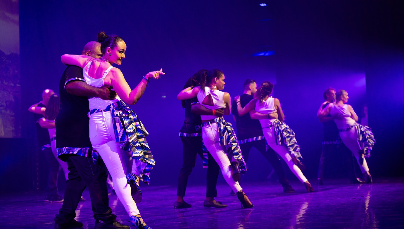 Groupe de danseurs de Kizomba